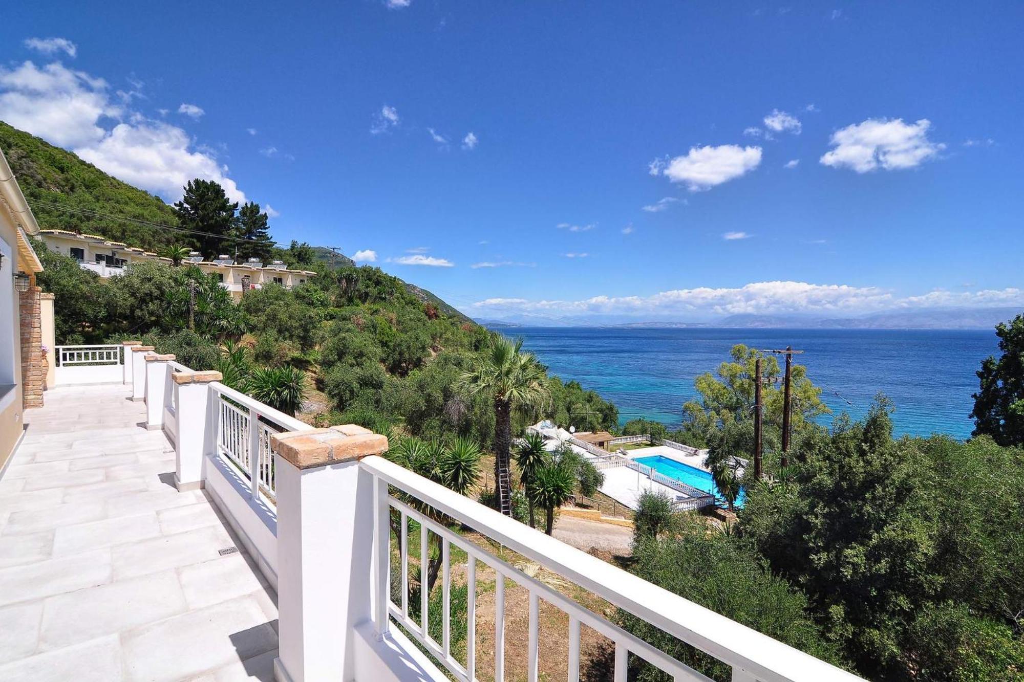 Veroniki Penthouse Deluxe Apartment Agios Ioannis Peristerion Exteriör bild